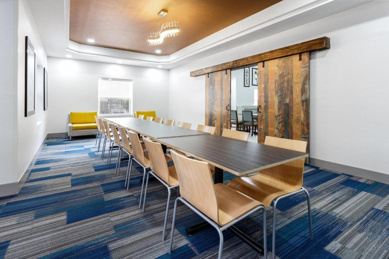Holiday Inn Express & Suites Williamsburg By Ihg מראה חיצוני תמונה