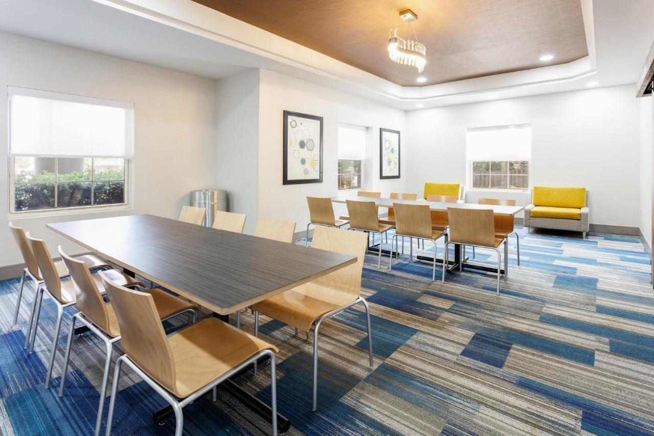 Holiday Inn Express & Suites Williamsburg By Ihg מראה חיצוני תמונה