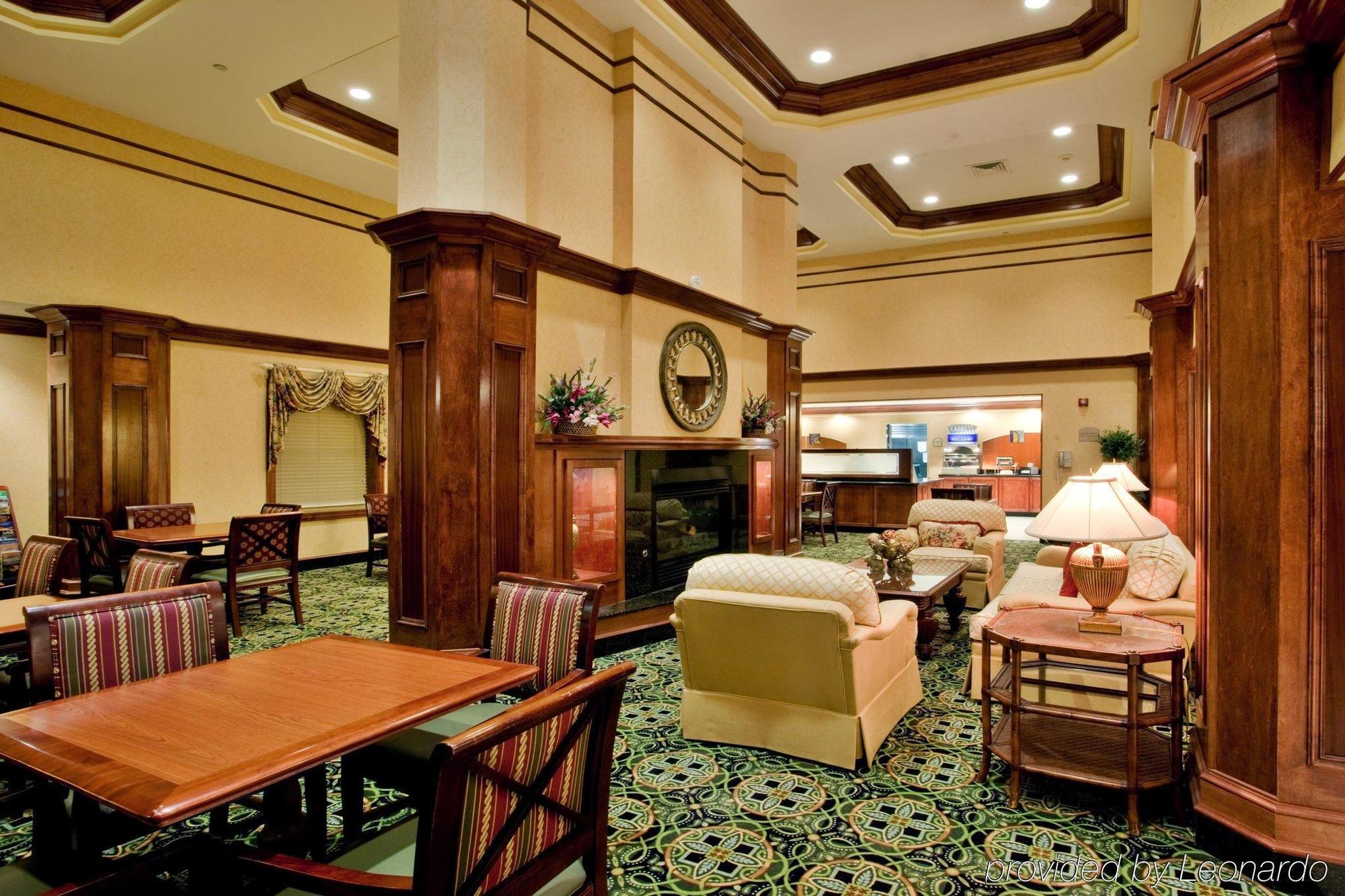Holiday Inn Express & Suites Williamsburg By Ihg מראה חיצוני תמונה